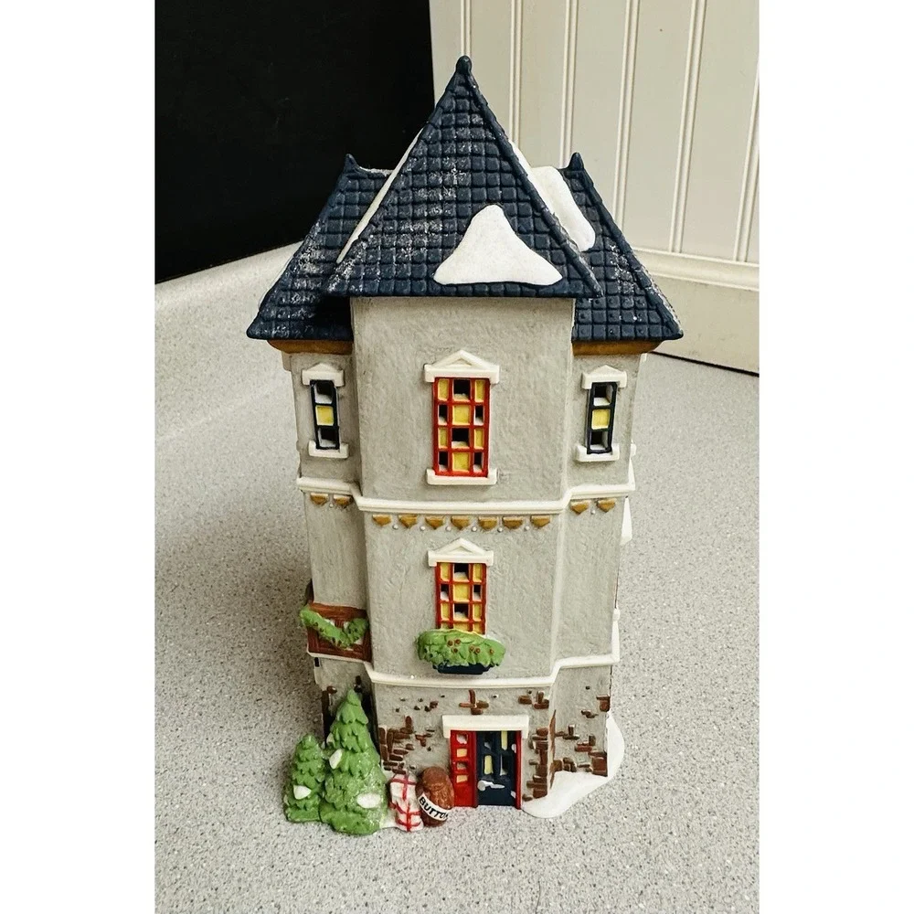 Dept 56 Tin Soldier Shop #5638-3 North Pole Series Heritage Village Collection